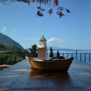 Giannatos Studios- Isabella Grèce